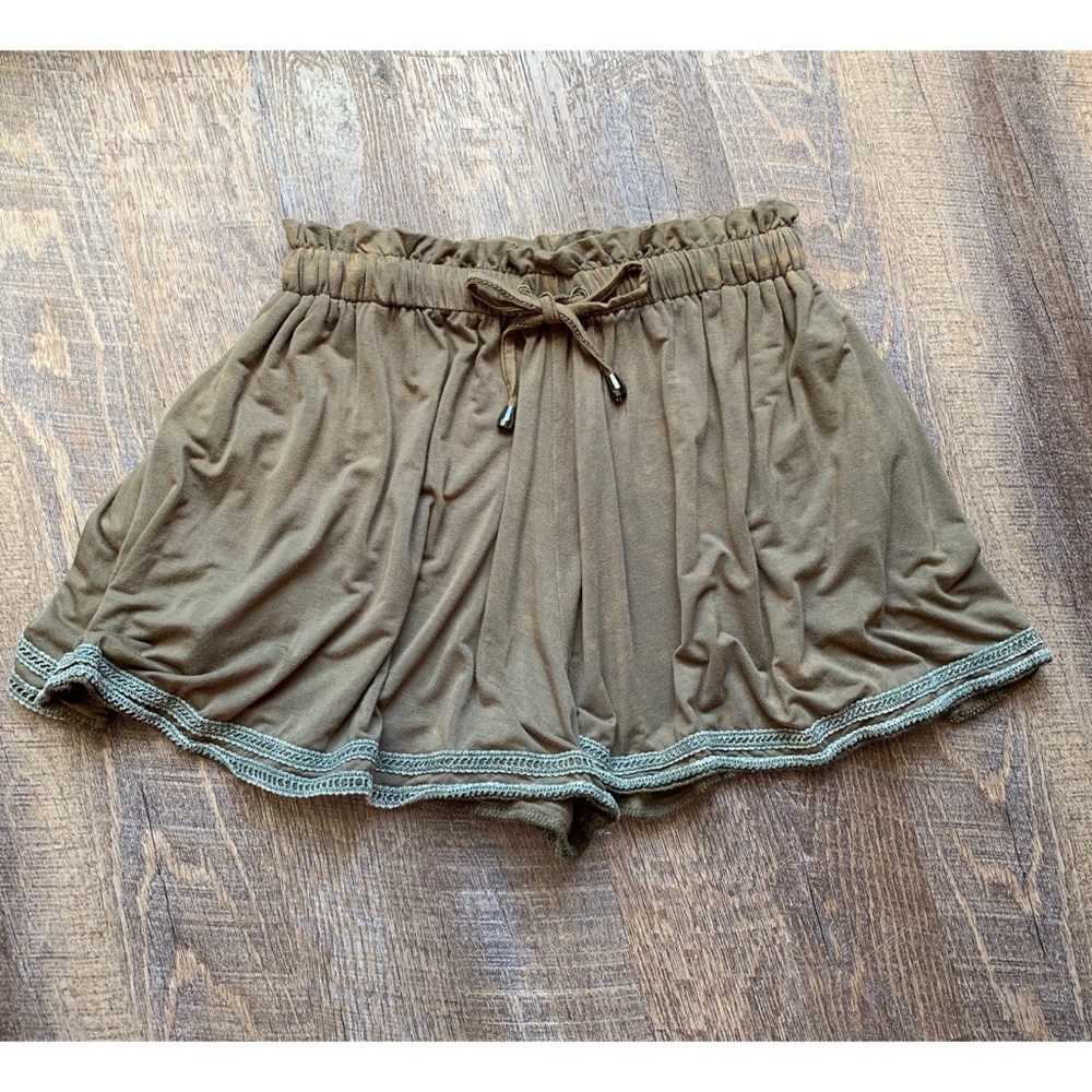 POL elastic waist swing shorts